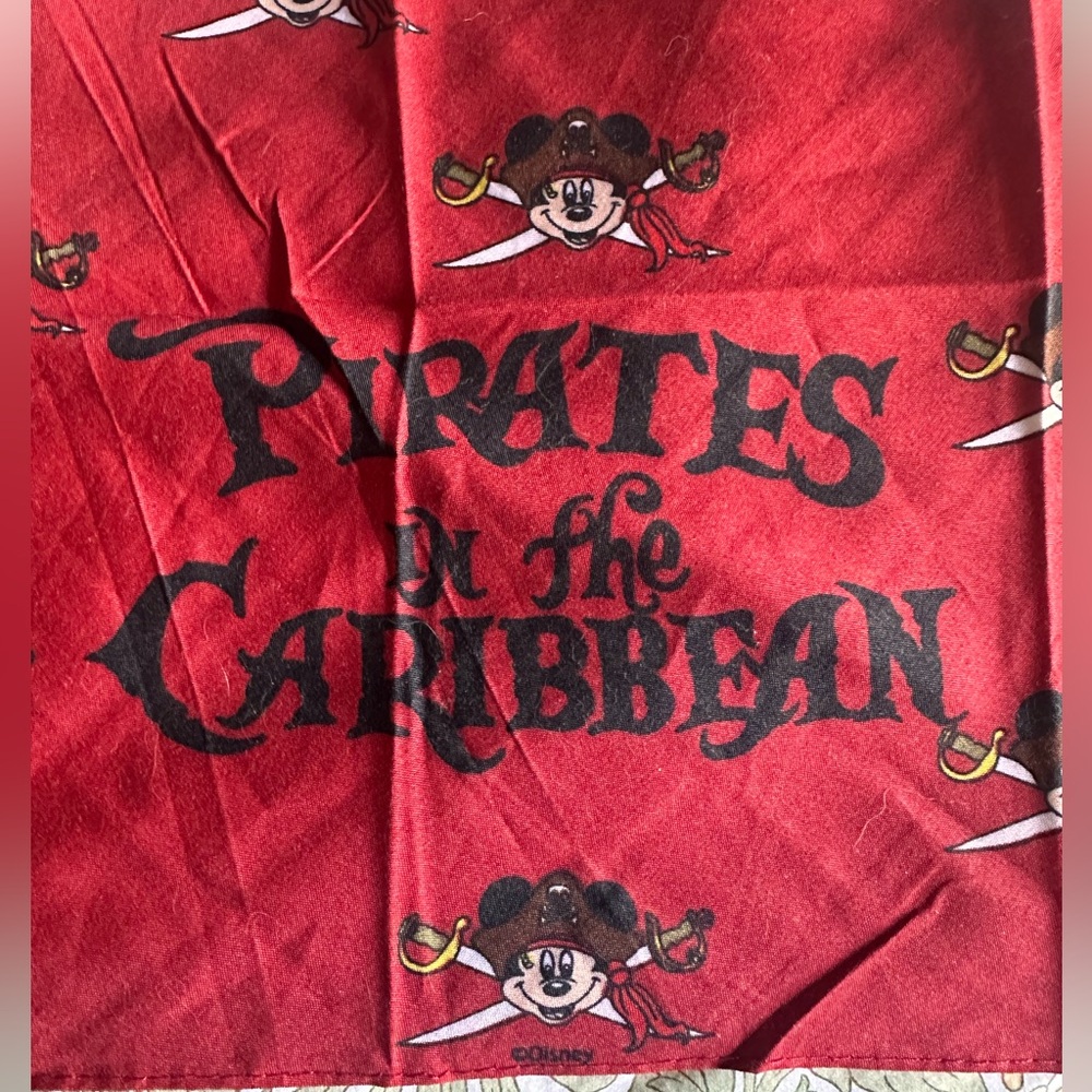 Disney Cruise ‘Pirates in the Caribbean’ Bandana – Rare! 🏴‍☠️✨